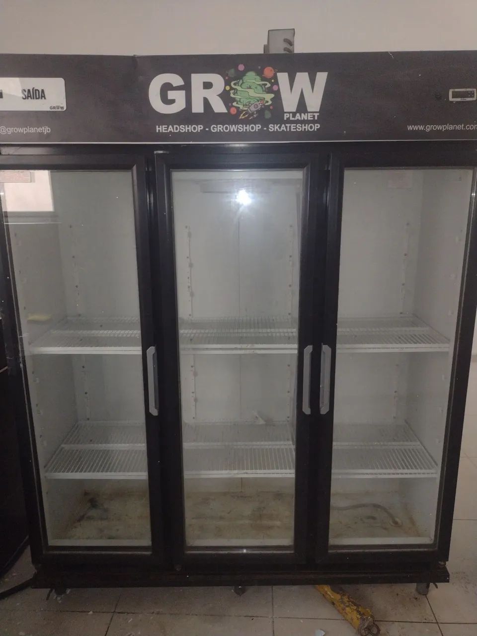 Geladeira expositora 