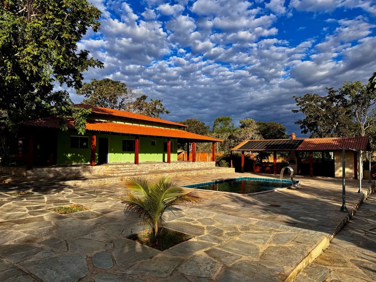 Vende-se/aluga-se chácara em Pirenópolis - Foto 2