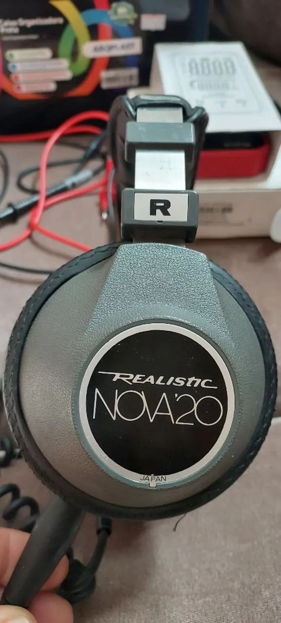Fone de ouvido Realistic Nova20