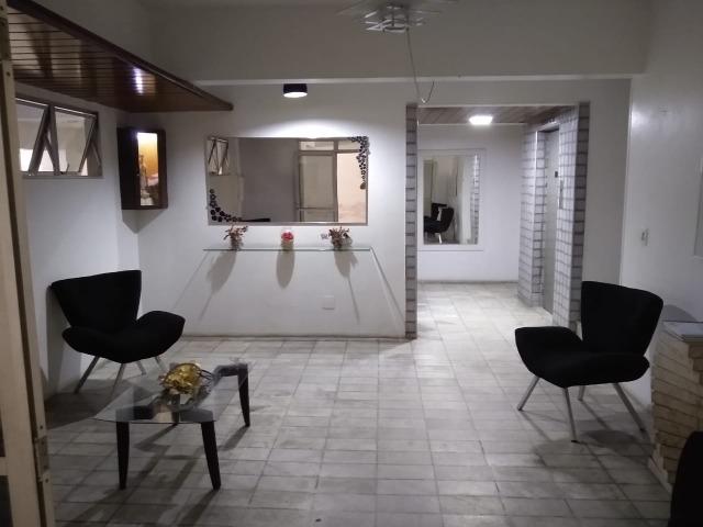 Ótimo apartamento com 03 quartos para aluguel no Centro