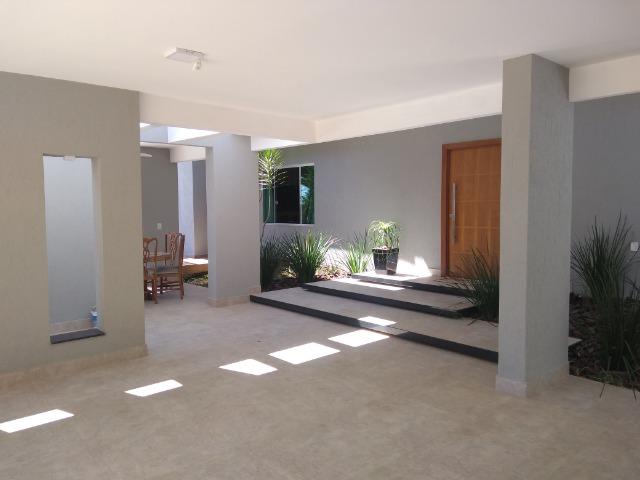 Allmeida vende casa de alto padrão no Condomínio Mansões Entre Lagos - Foto 4