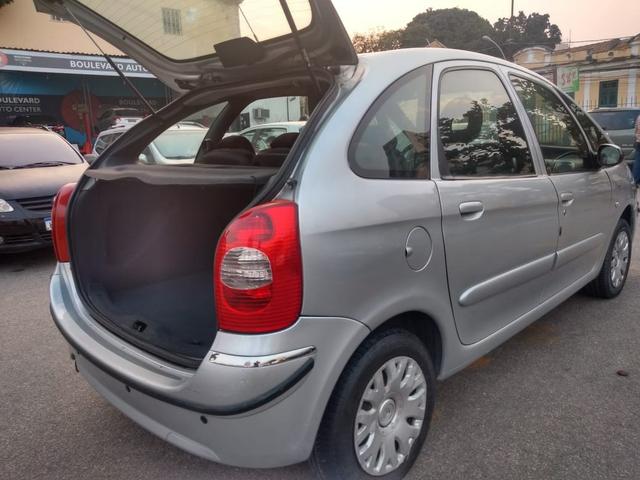 PICASSO GLX 2011 ÚNICO DONO 56000km - Foto 9