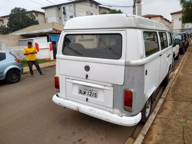 Vendo ou troco kombi - Foto 6
