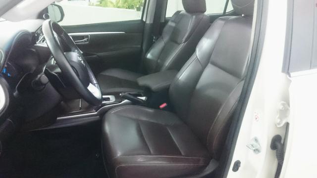 Toyota Sw4 Srx 2.8 4x4 Auto Diesel 2016/2017 7 lugares - Foto 8