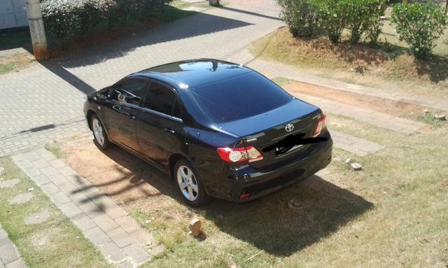 Toyota Corolla 2.0 16v Flex 4p preto 11/12 c/ kit multimídia - Foto 4