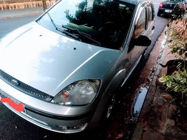 Fiesta Hatch 2005 Completo - Foto 6