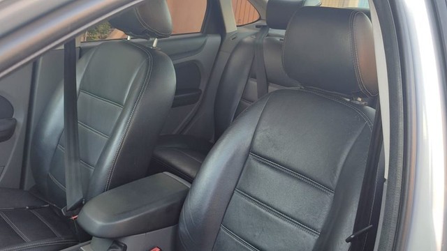 FOCUS SEDAN 2012