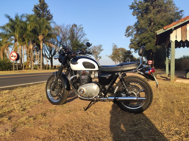 TRIUMPH BONNEVILLE T120