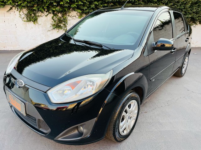 FORD FIESTA SEDAN SE 1.6 2013/14