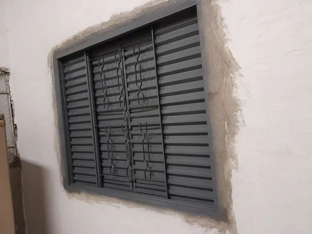 Serviço de pintura na pistola. 