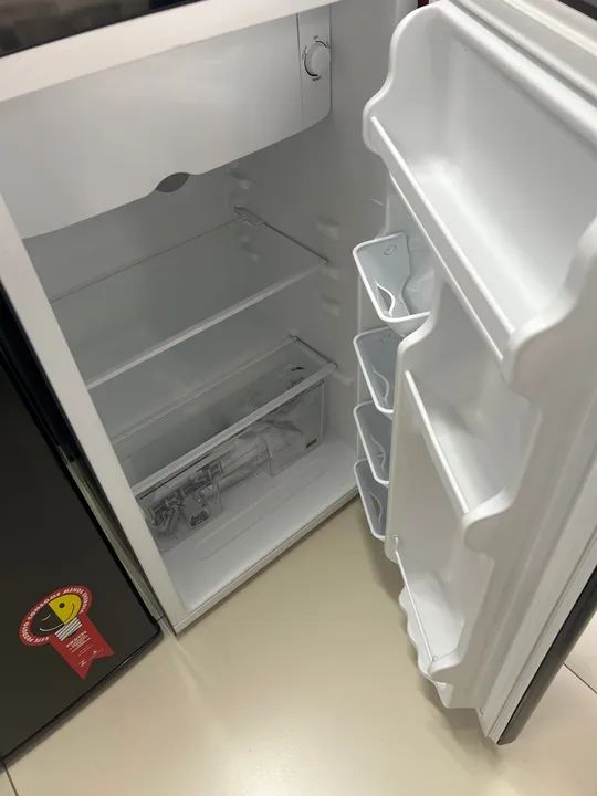 Frigobar retrô 95L só 890,00 - Foto 2