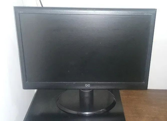 Monitor AOC e950Swda LED 18.5in 1.366x768 0.2715mm - Foto 3