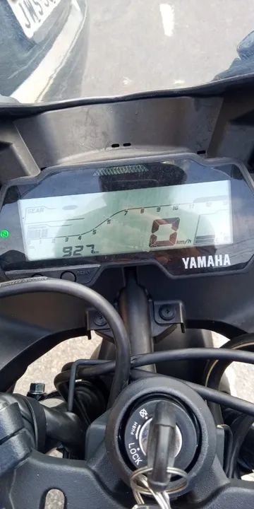 R15 - MENOS DE MIL KM RODADO. ZERADA DO ANO - Foto 2