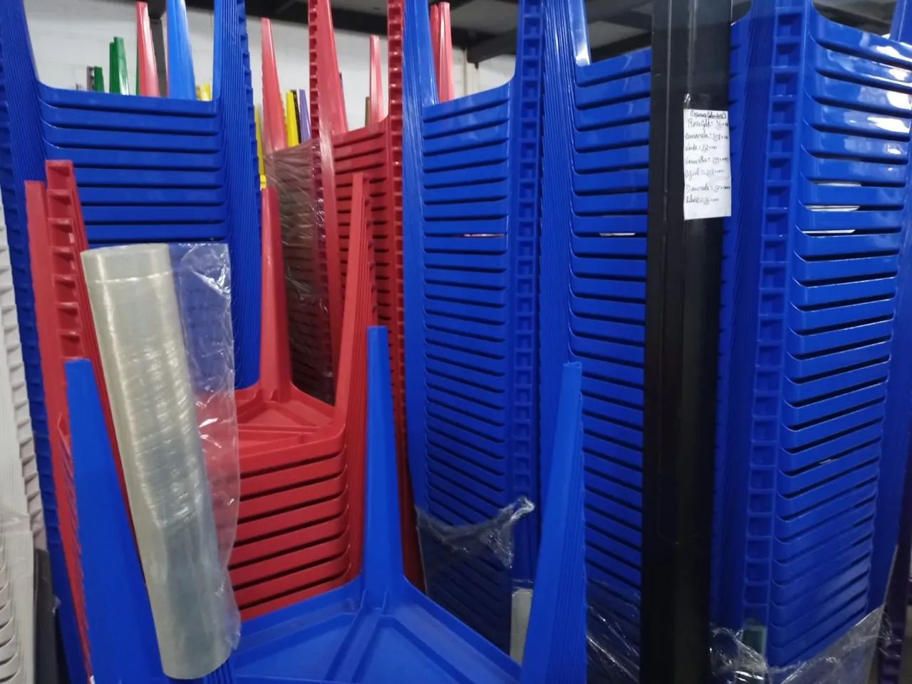 Jogo de mesa e cadeiras plástica cor azul padrão Antártica - Foto 5