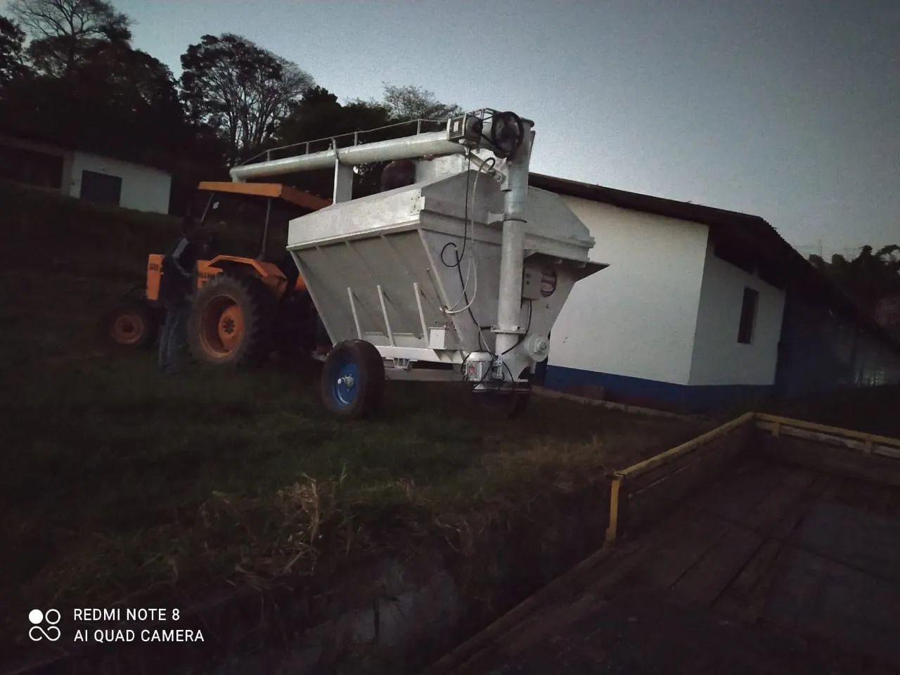 Carreta silo ração  - Foto 2
