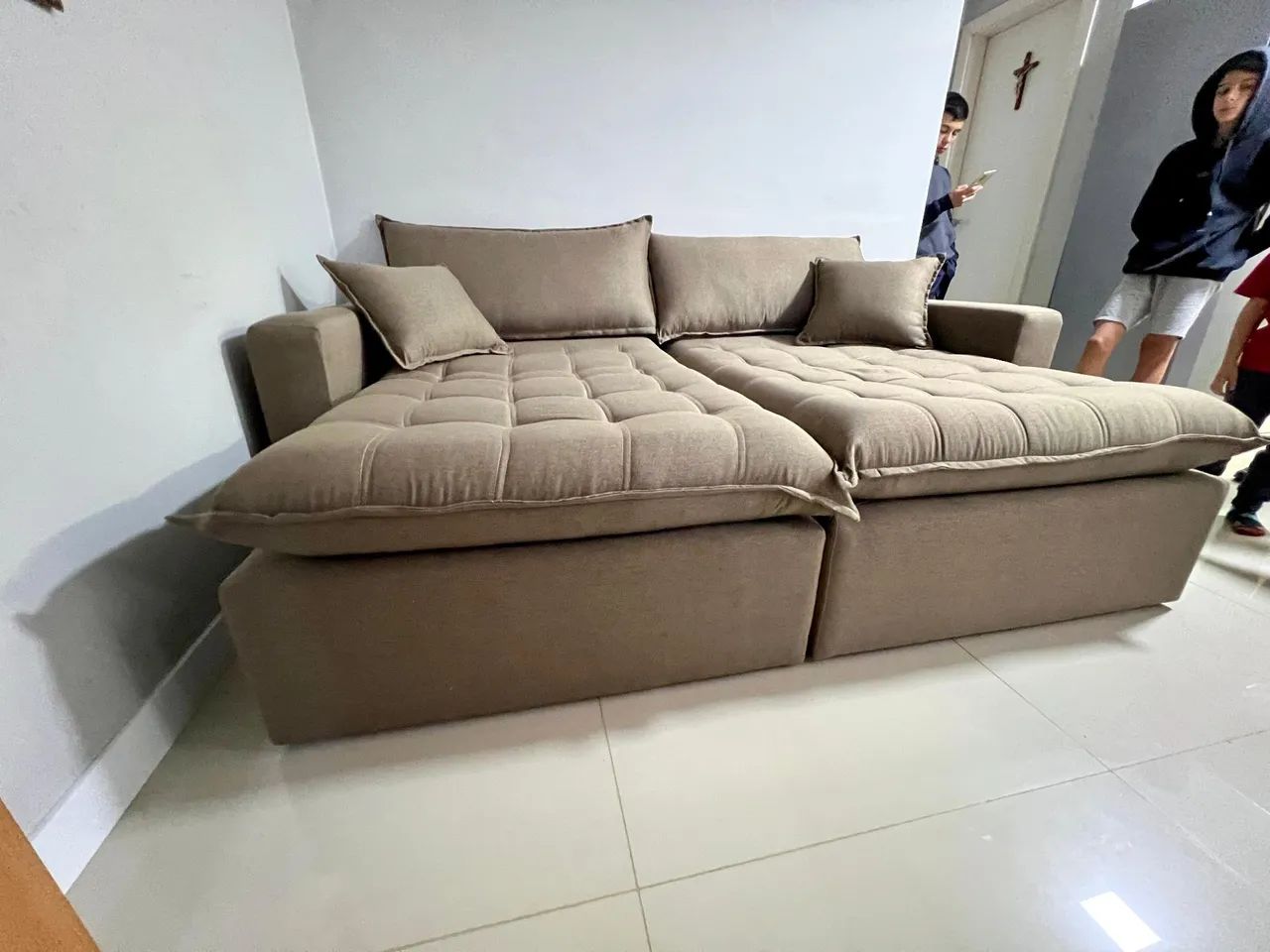 Sofá cama sem caixaria mais confortável e lindo  - Foto 3