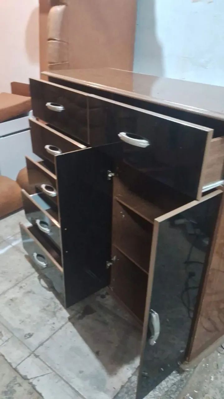 Selling dresser64307304338947121