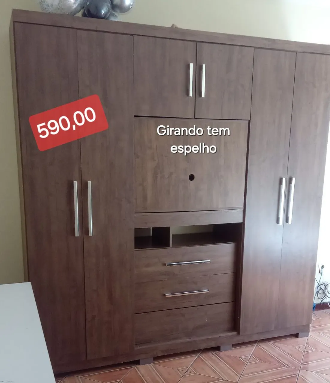 Guarda-Roupa com Espelho e 3 Gavetas - 590,00