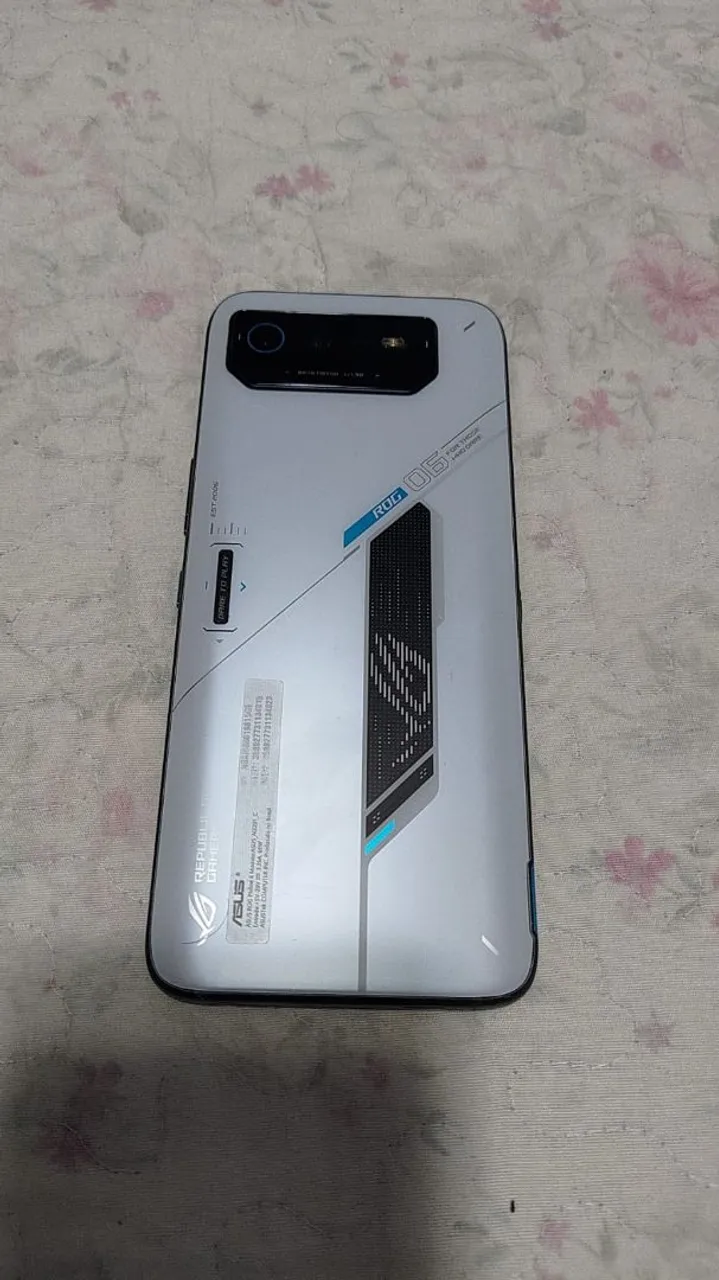 ROG PHONE 6 . 8 RAM. 256 GB.
