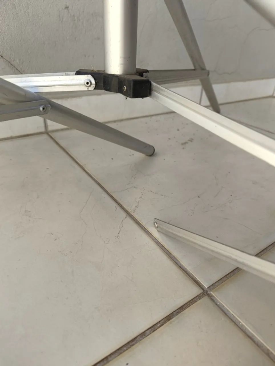 Kit Fundo Infinito (tripés 3m + barra telescópica 3m + chroma 4 x 1,5m + fundos) - Foto 5