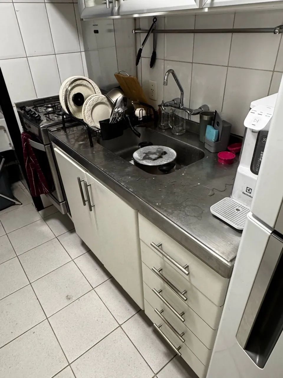 Cozinha completa - armarios, bancadas e cuba