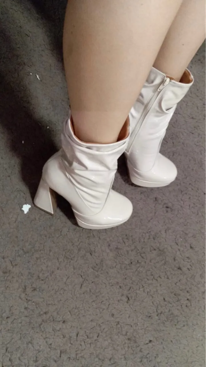 Botas