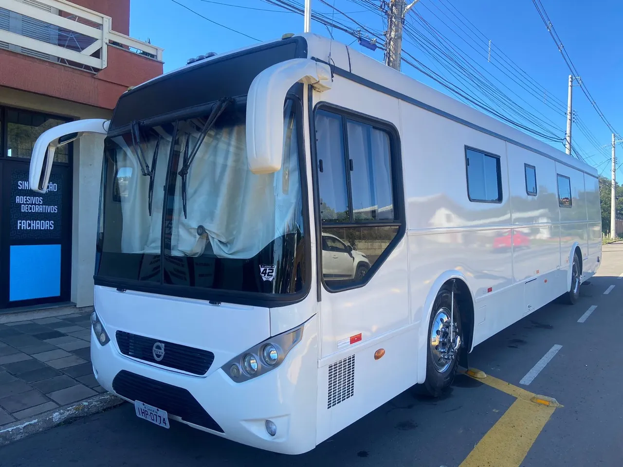 Motorhome Volvo B58 com Garagem para Carro
