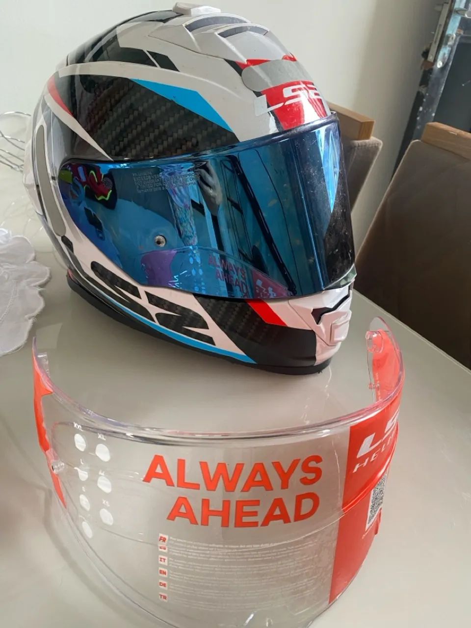 Capacete Moto - Tamanho M - Foto 2
