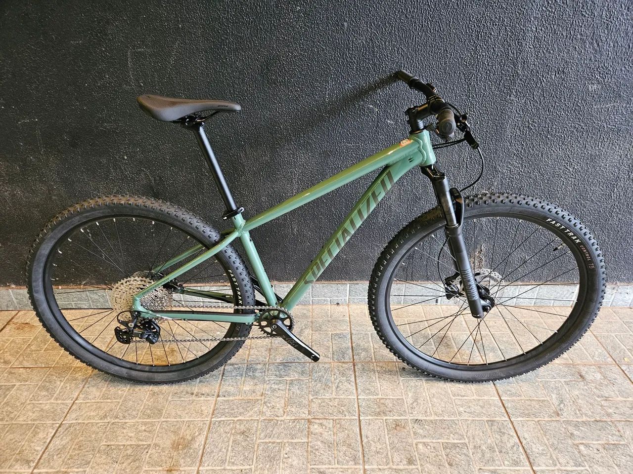 Specialized Rockhopper ELITE Tam. (P) 15 DEORE 11vel. (NOVA)