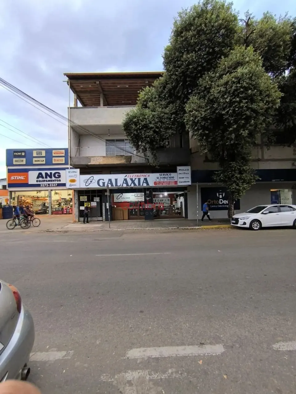 Loja + Apartamento no Centro