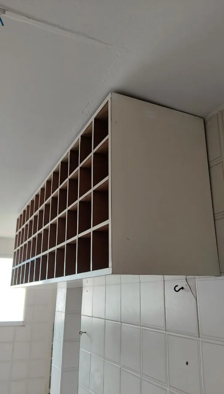 Nicho organizador suspenso tipo adega