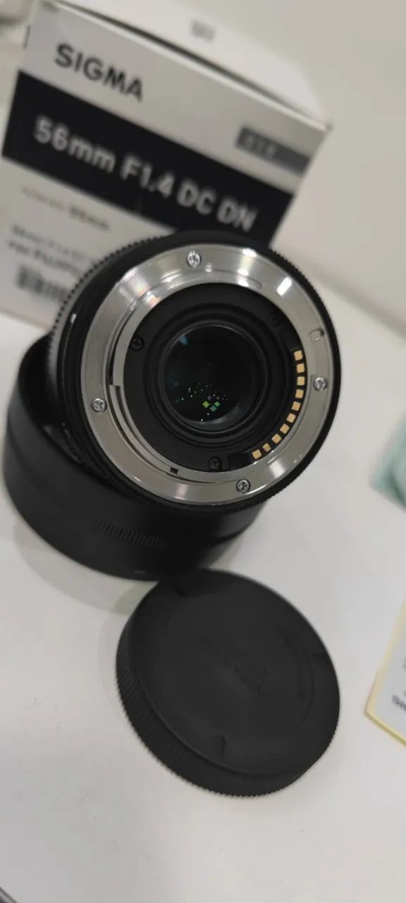 SIGMA 56mm F1.4 EF-M用 Sigma 56 mm F1.4 DC DN para montagem EF-M (351971) | Amazon.com.br