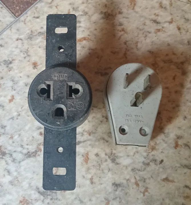 Tomada de Parede 15A 125V