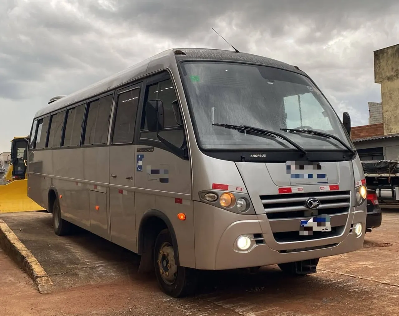 Micro-ônibus Volare Vl9 em excelente estado