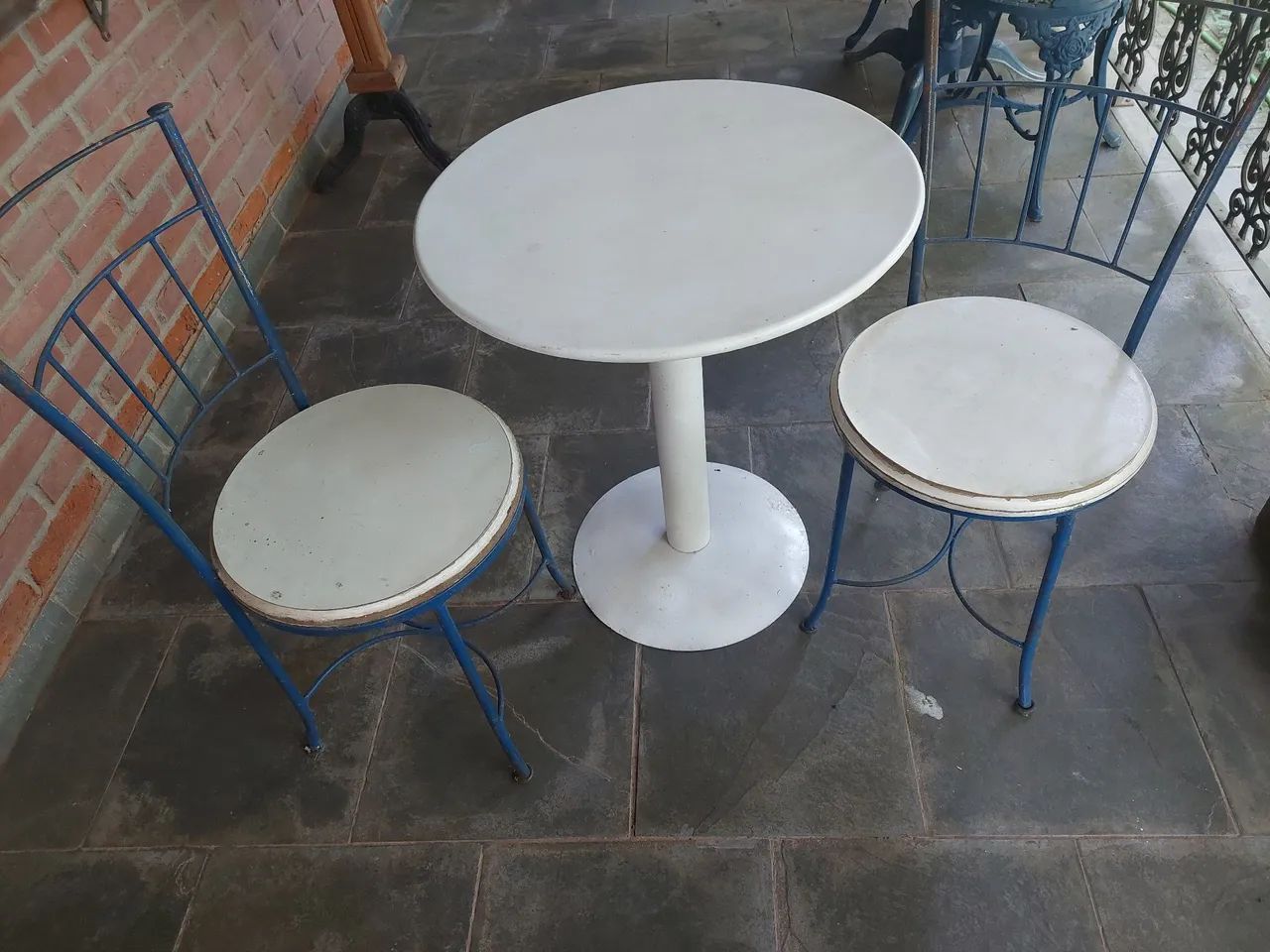 Mesa com 2 Cadeiras