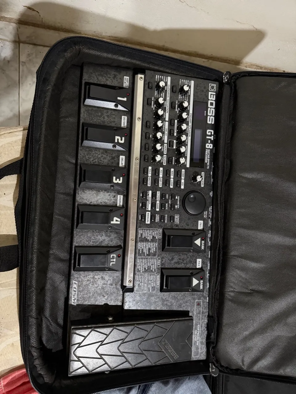 Pedaleira Boss GT-8 Guitar Effects Processor