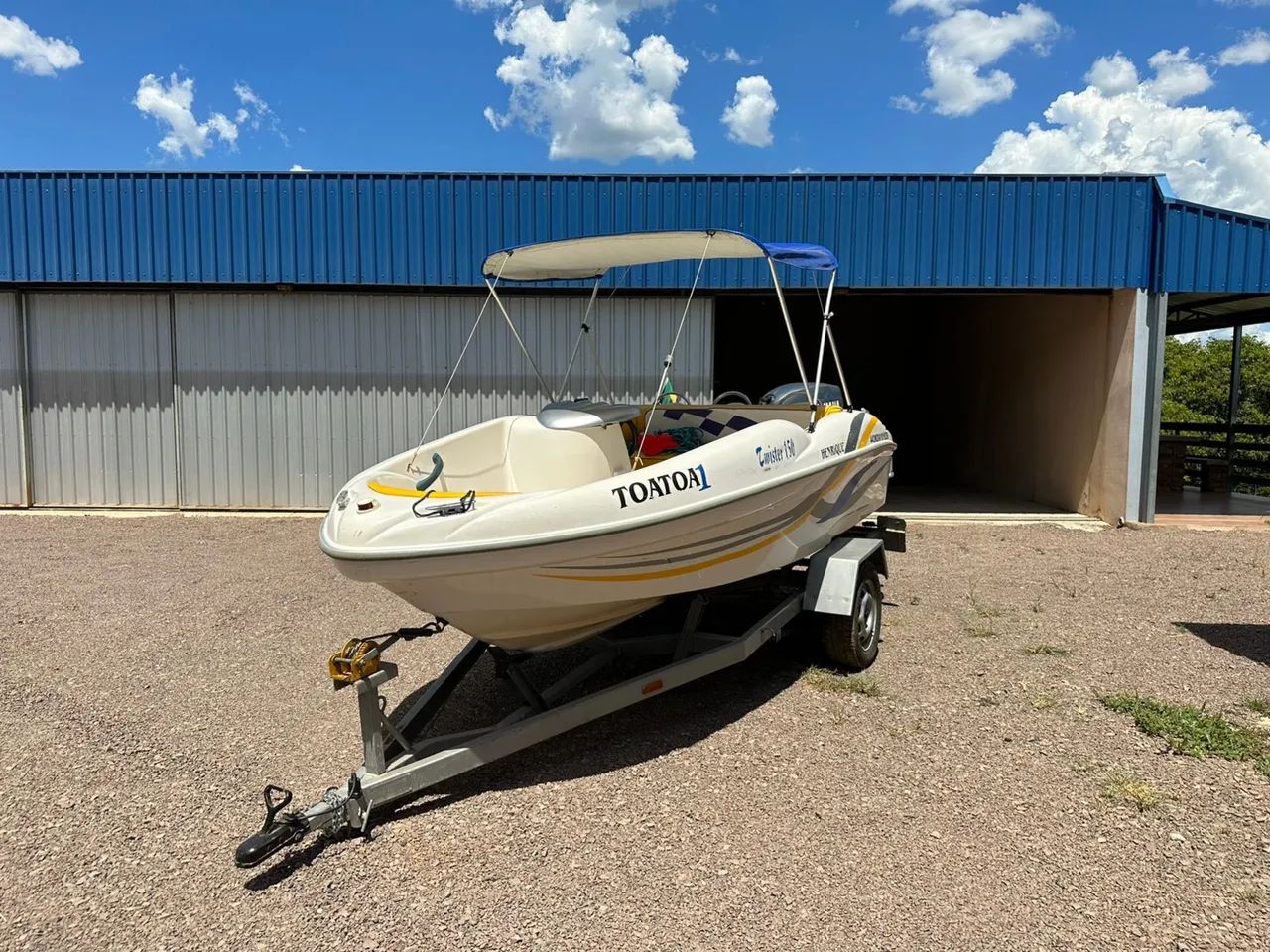 Vendo Lancha Twister 150, motor Yamaha 40 HP 2T