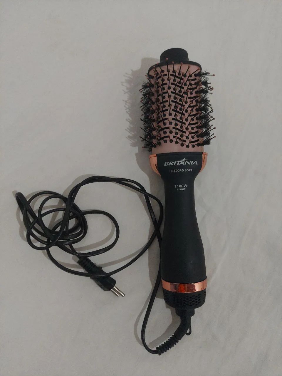 Escova secadora Britânia bivolt