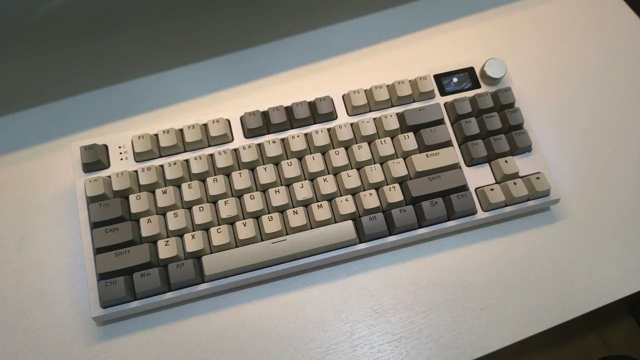 Teclado Mecânico Attack Shark K86, Tela Tft, Rgb, Bluetooth/ switch Gateron amarelo e red