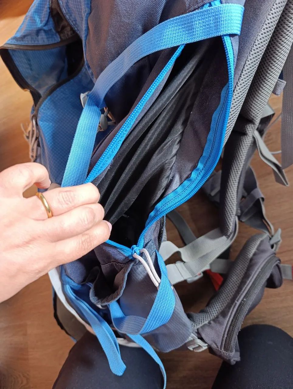 Mochila trilha Decathlon 50 litros  - Foto 5