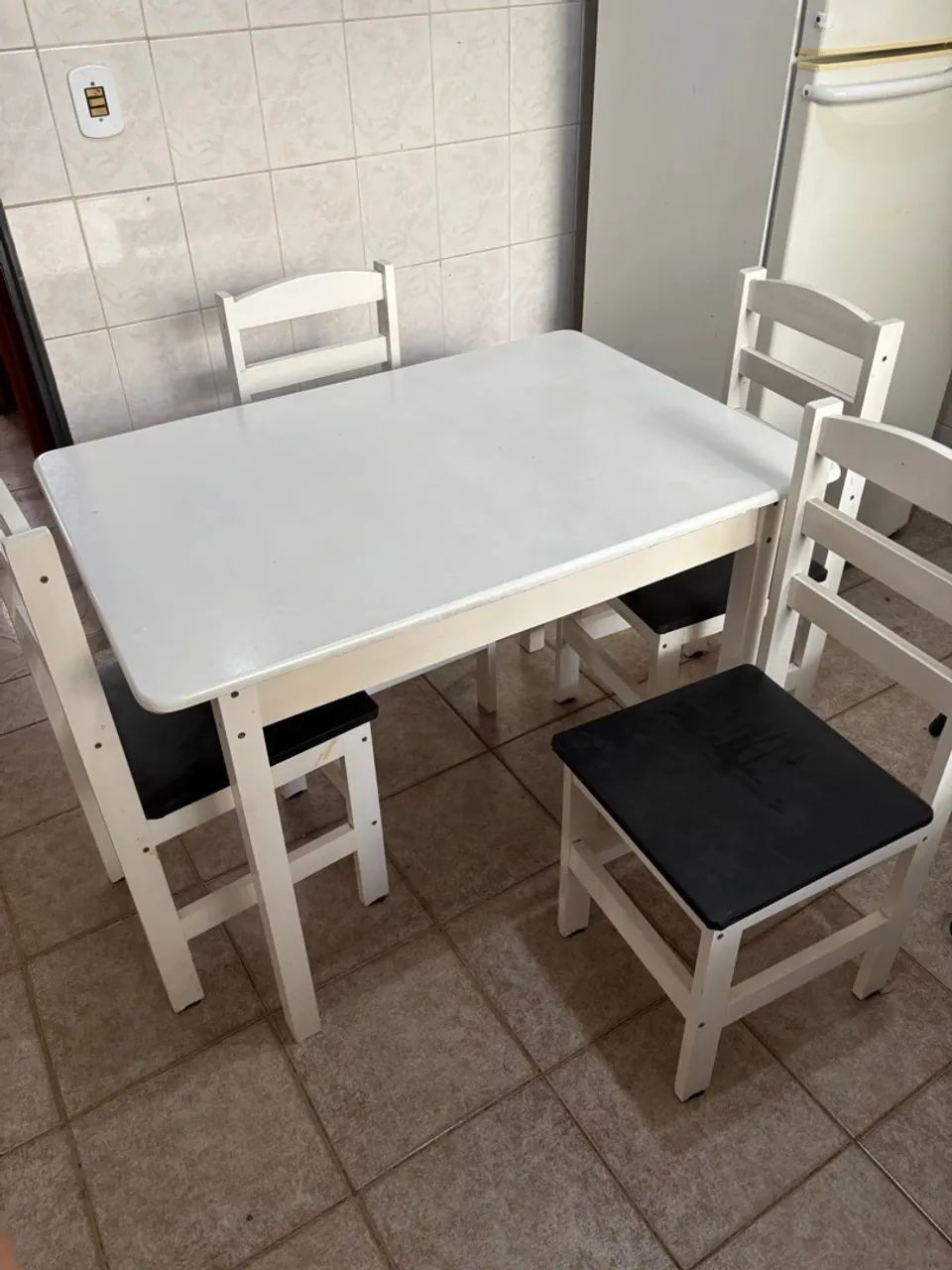 Mesa de Jantar Branca 4 Cadeiras - Foto 2