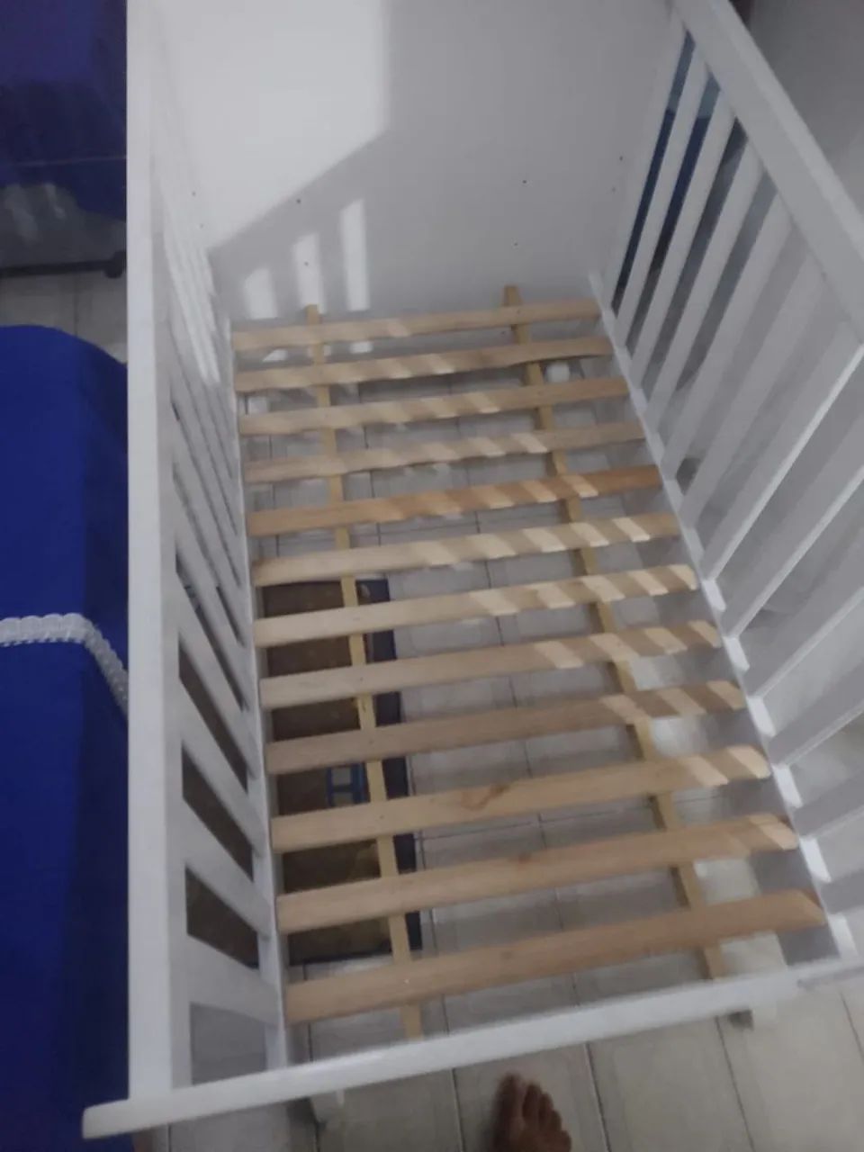 Berço branco, vira mini cama 3 em 1 - Foto 2