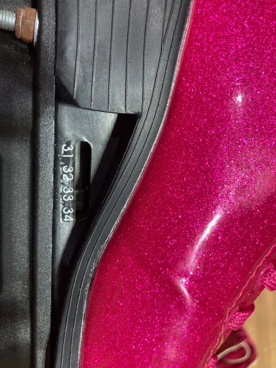 Patins Infantis Rosa Glitter tamanho ajustável de 31 a 34 - Foto 4