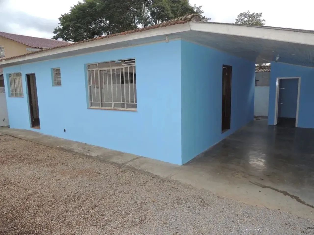 CASA EM ALVENARIA 3 QUARTOS - NOVO MUNDO - CASA 2 - FUNDOS COM ENTRADA INDEPENDENTE