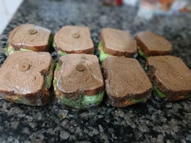 Revenda  Sanduíches de Frango e Atum - Pão Australiano Livre de Colesterol e Gordura Trans - Foto 2