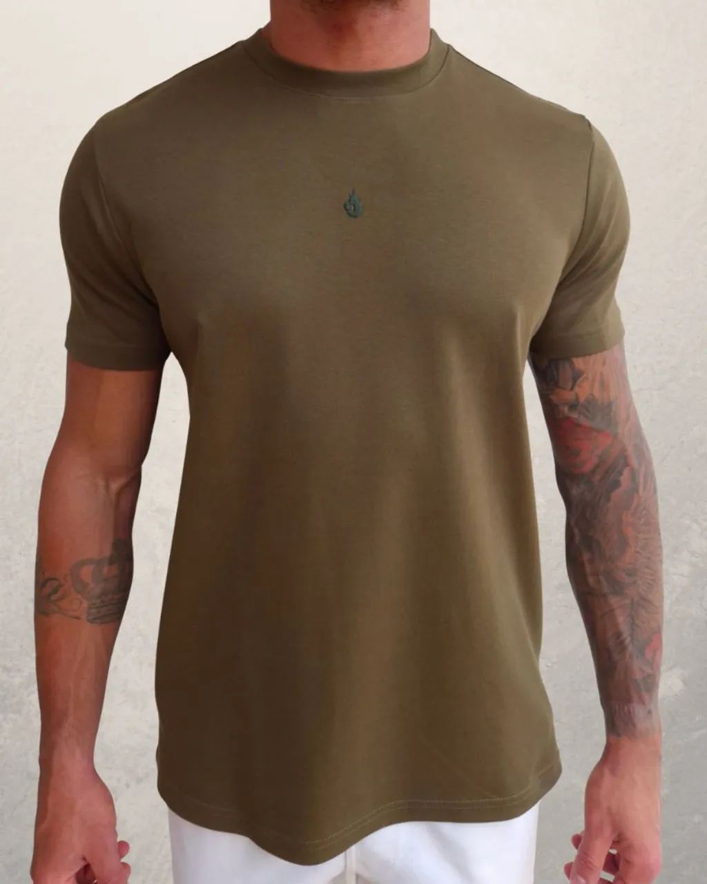 Camiseta gola média 