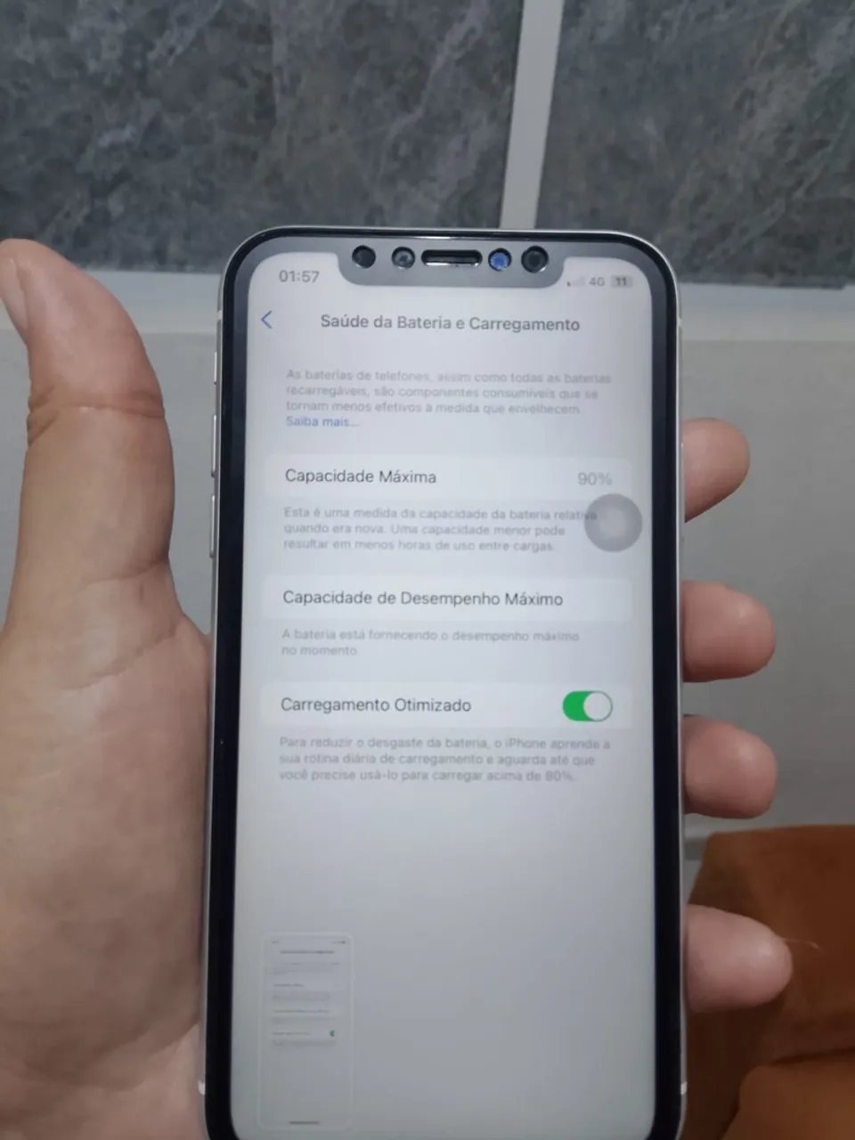 iPhone XR 128 gigas sem marcas de uso