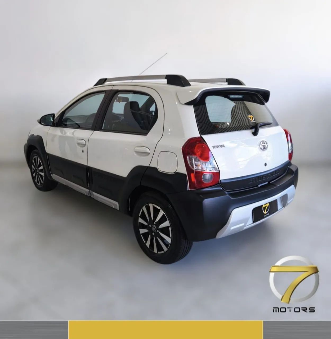 Etios Cross 1.5 2014 - Foto 3