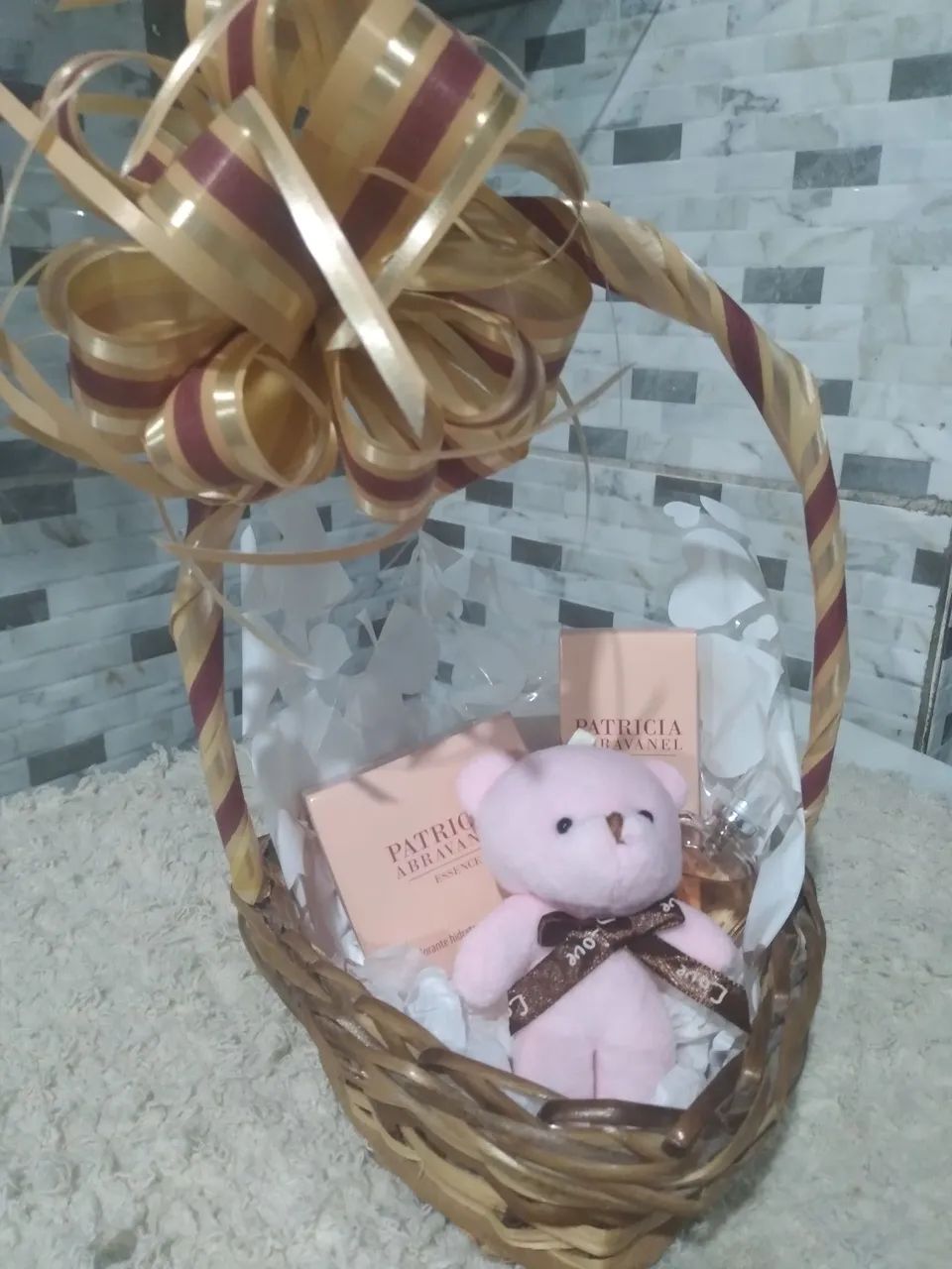 Cesta com kit perfume e hidratante jequiti  - Foto 3