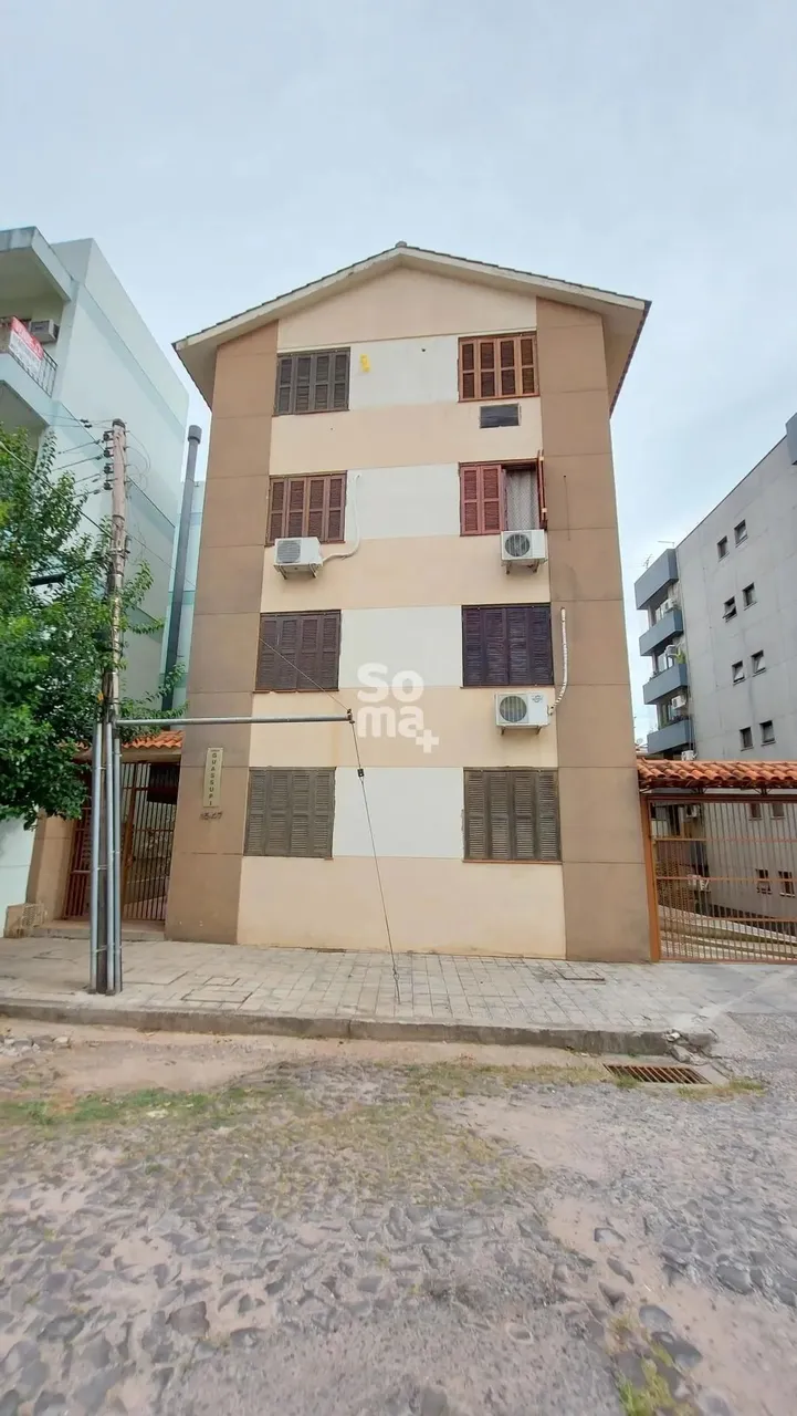 Apartamento dois dormitórios no centro .